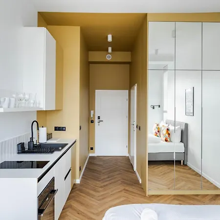 Przytulne I Komfortowe Studia Very Berry W Poznaniu By Renters Апартаменты *
