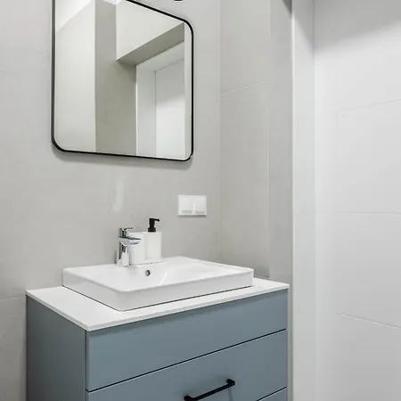 Przytulne I Komfortowe Studia Very Berry W Poznaniu By Renters Апартаменты Познань