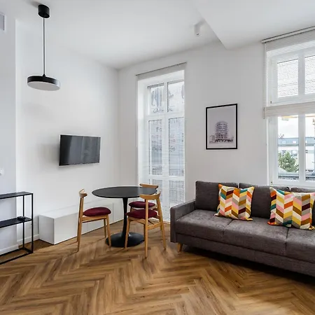 Апартаменты Przytulne I Komfortowe Studia Very Berry W Poznaniu By Renters Познань