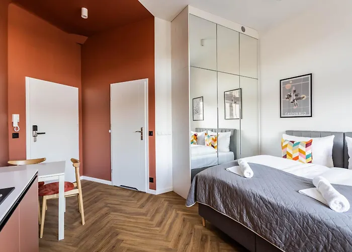 Przytulne I Komfortowe Studia Very Berry W Poznaniu By Renters アパート