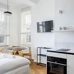 شقة Przytulne I Komfortowe Studia Very Berry W Poznaniu By Renters