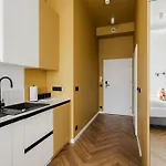 Przytulne I Komfortowe Studia Very Berry W Poznaniu By Renters شقة *
