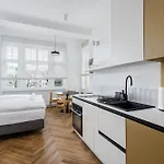 Przytulne I Komfortowe Studia Very Berry W Poznaniu By Renters * بوزنان