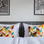Przytulne I Komfortowe Studia Very Berry W Poznaniu By Renters شقة