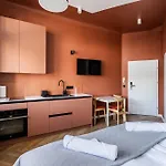 شقة Przytulne I Komfortowe Studia Very Berry W Poznaniu By Renters *
