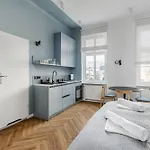 Przytulne I Komfortowe Studia Very Berry W Poznaniu By Renters بوزنان
