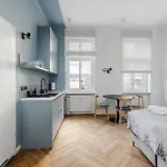 Przytulne I Komfortowe Studia Very Berry W Poznaniu By Renters Διαμέρισμα *