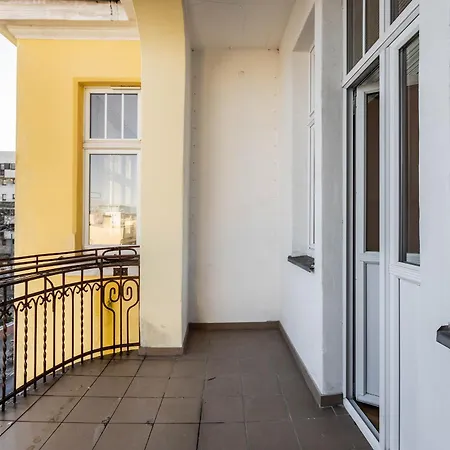 Lejlighed Przytulne I Komfortowe Studia Very Berry W Poznaniu By Renters *