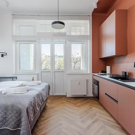 Lejlighed Przytulne I Komfortowe Studia Very Berry W Poznaniu By Renters Poznań