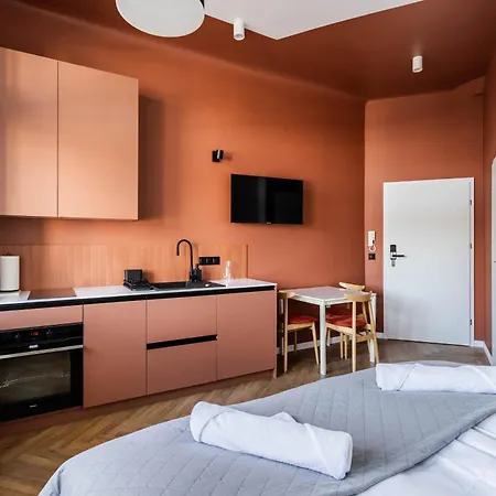 Lejlighed Przytulne I Komfortowe Studia Very Berry W Poznaniu By Renters *