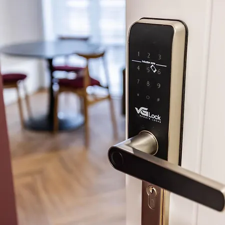 Przytulne I Komfortowe Studia Very Berry W Poznaniu By Renters * Poznań