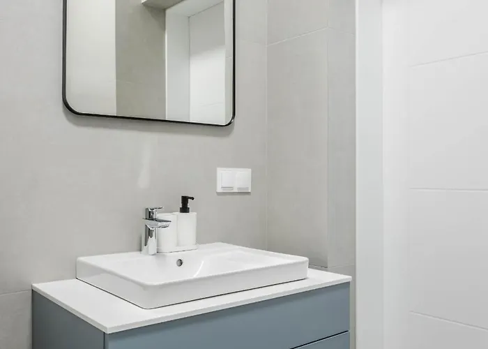 Przytulne I Komfortowe Studia Very Berry W Poznaniu By Renters Апартаменты Познань